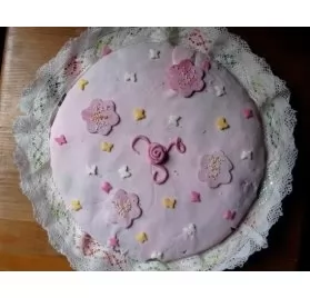 IDEES CREATIVES : Tuto - Comment réaliser un gâteau napperon avec un décor en pâte à sucre