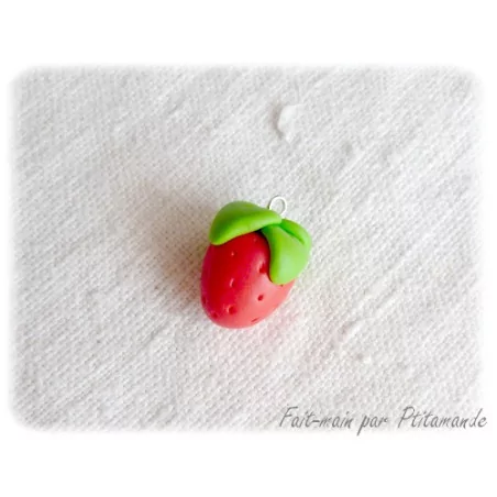 IDEES CREATIVES : Tuto : Réaliser une fraise en pâte polymère, par Ptitamande