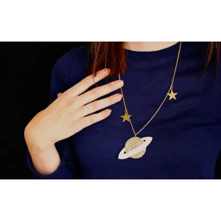 IDEES CREATIVES : Tuto : Réaliser un collier cosmique, par Gwladys