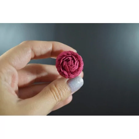 IDEES CREATIVES : Vidéo - Réaliser une fleur en ruban, par Jenni Melo