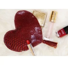 IDEES CREATIVES : Tuto : Réaliser une pochette coeur, par Kit by Klo
