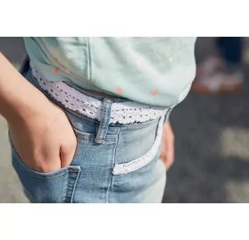 IDEES CREATIVES : Tuto - Customisation d'un vêtement pour enfants - Le short à dentelle