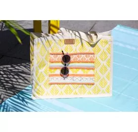 Tuto - Customisation de sacs de vacances - Le sac en toile - Le sac avec la pochette