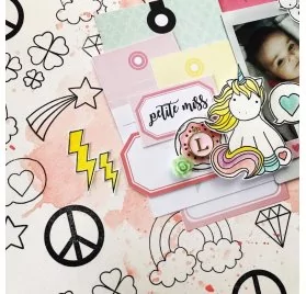 IDEES CREATIVES : Tuto : Réaliser une page avec les tampons transparents Licorne & Dragons et Licorne Power de MISS CREA, par...
