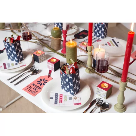 Idée créative - Noël Ecossais - La décoration de la table - Les petites bougeoirs cubiques
