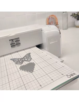 IDEES CREATIVES : Présentation et démo des feuilles adhésives 'Sizzix'