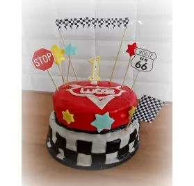 IDEES CREATIVES : Tuto - Réaliser un gâteau d'anniversaire sur le thème de la "Course automobile"